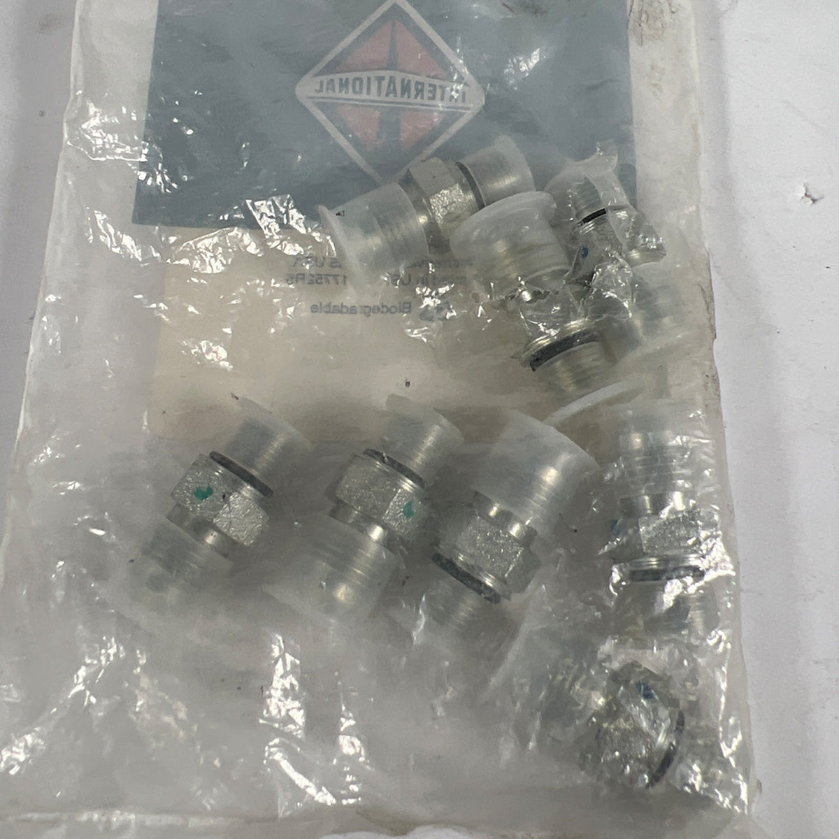 Navistar 7078677C1 flare fitting kit for fuel and air line connections