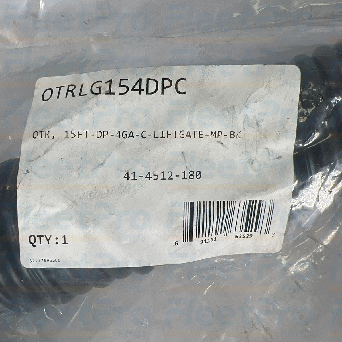 Close-up of OTRLG154DPC zinc plug connectors