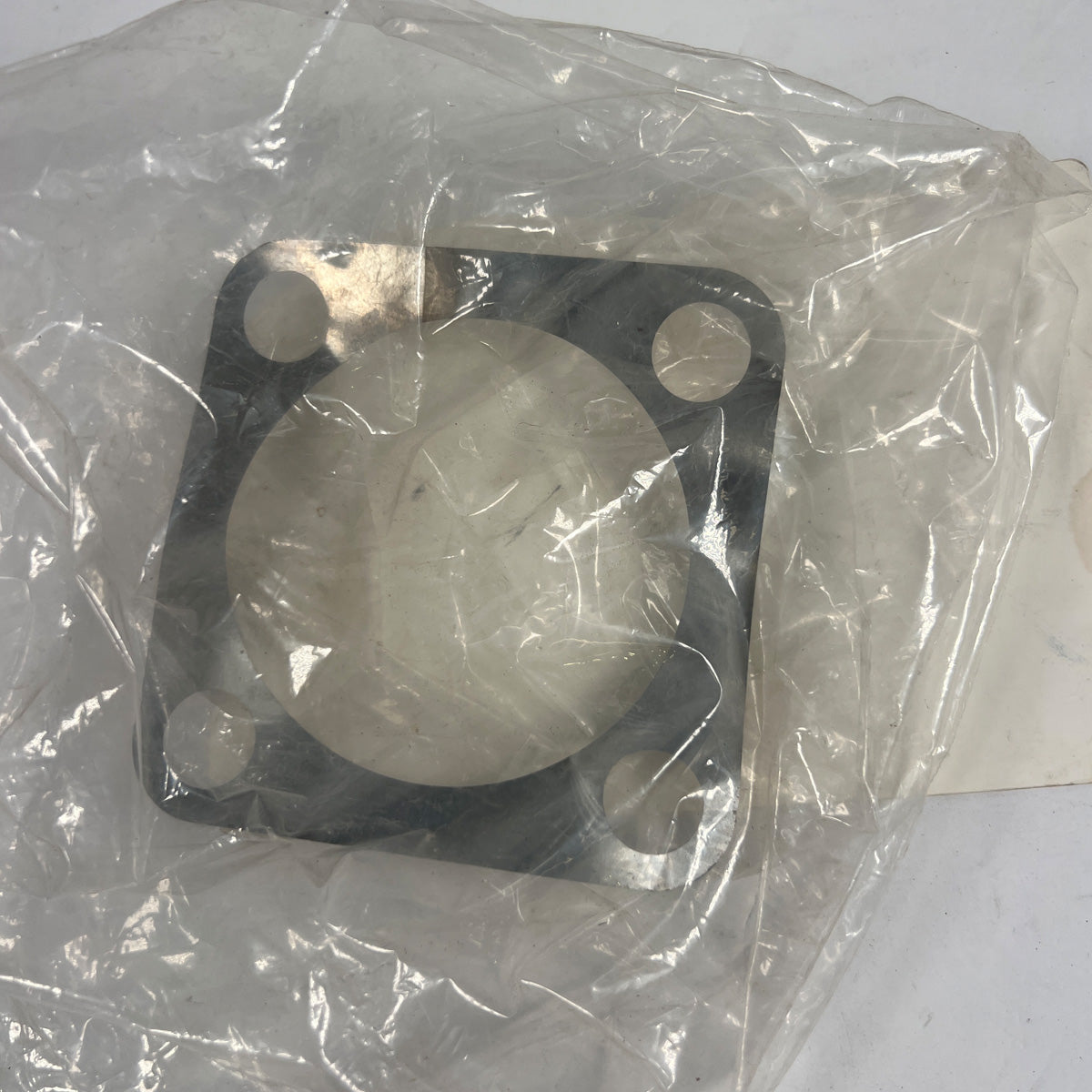 International 1668462C1 king pin bearing shim 0.002 inch