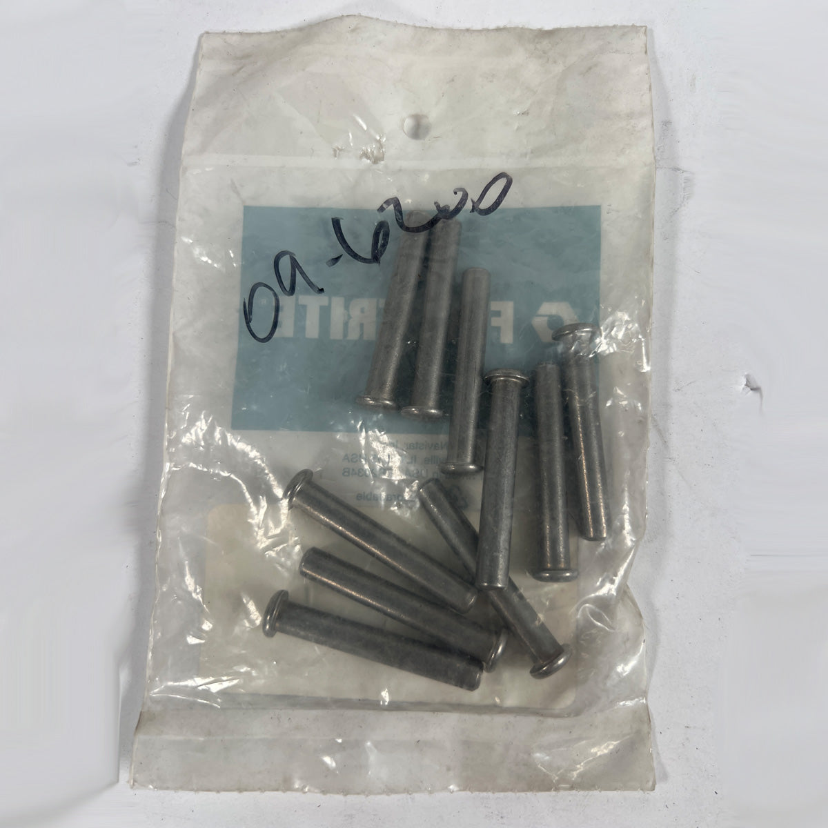 International hood latch pins set 500273C2 durable OEM components