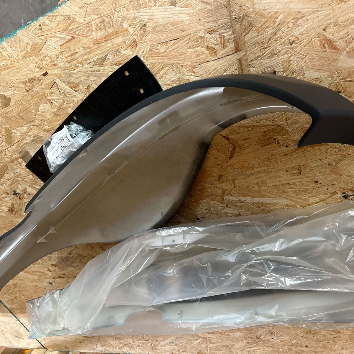 International bumper corners 602209LX and 602209RX