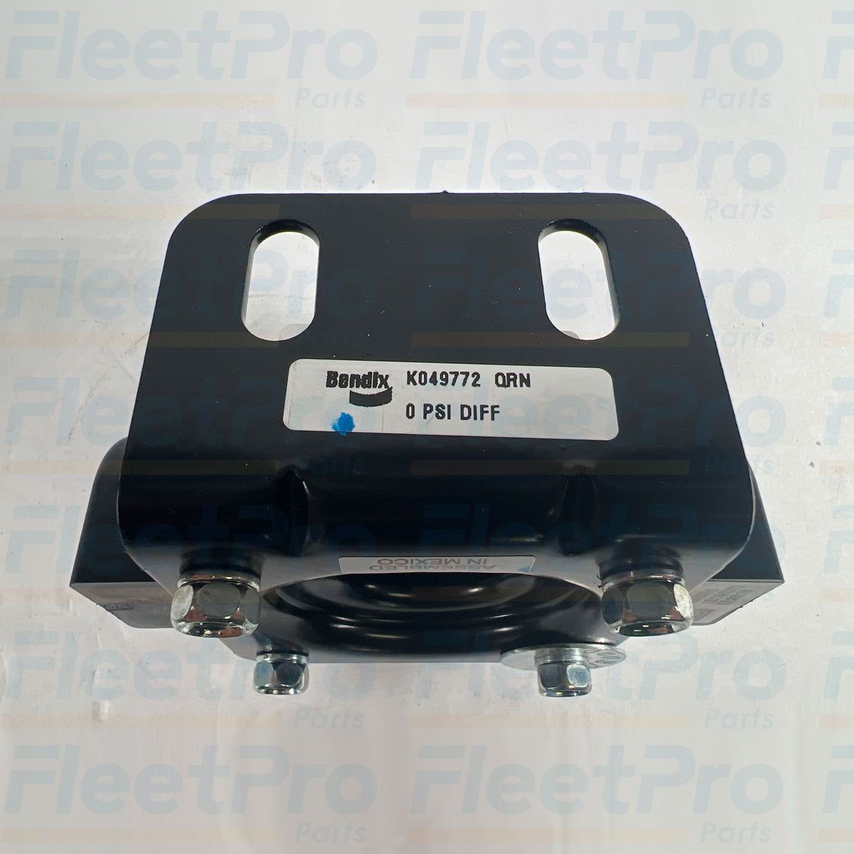 Bendix pneumatic brake valve K049777 commercial truck component