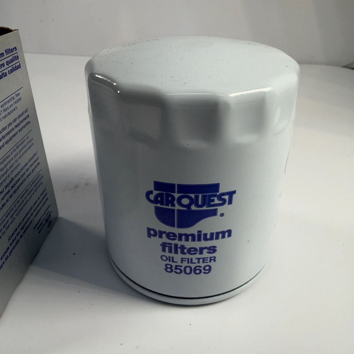 Genuine Carquest 85069 spin-on engine oil filter full front view