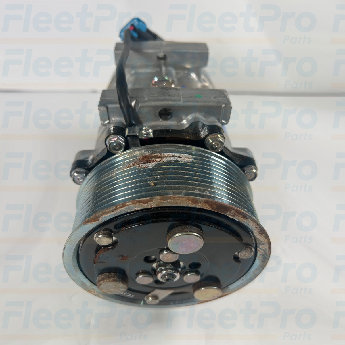 Carrier A/C compressor 46-50006-00 new unit with connector damage