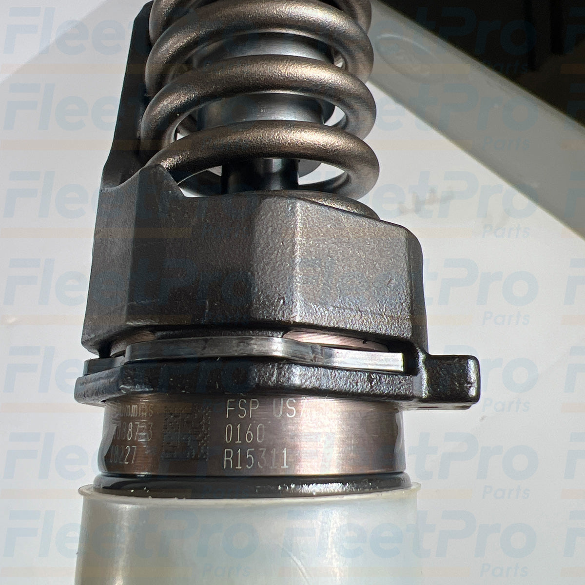 Cummins M11 diesel injector
