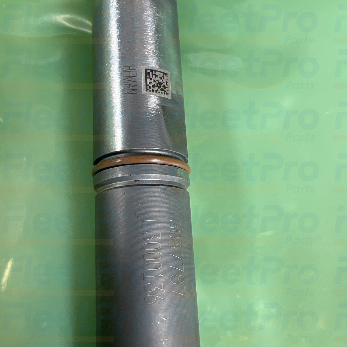 Front view Ford Powerstroke injector DA2251034
