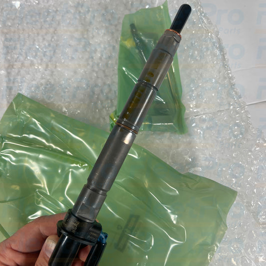 Front view Ford Powerstroke injector DA2251035