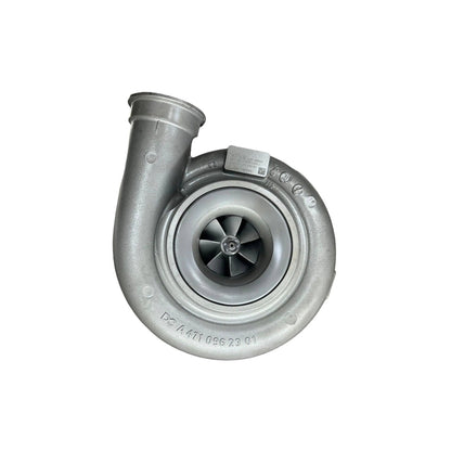 CHRA center housing detail on remanufactured DD15 turbo RA4720901480