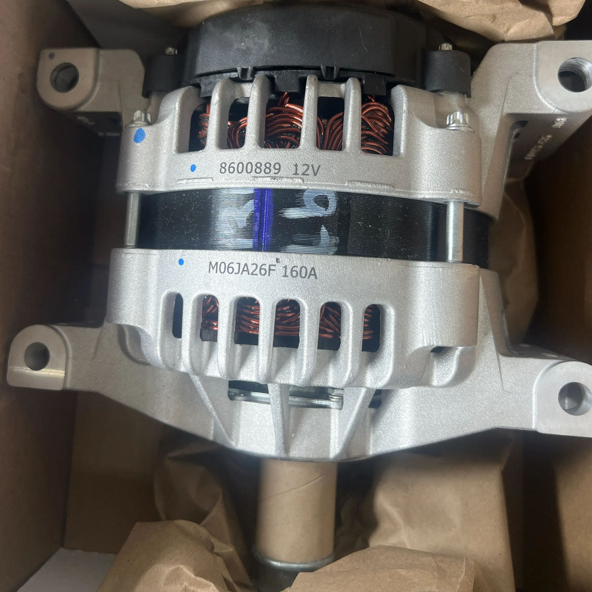 Delco Remy 8600889 24SI 160A alternator