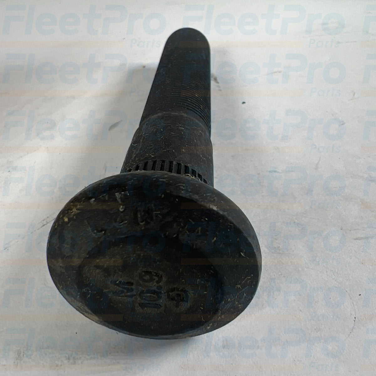 Heavy-duty M22 x 1.5 serrated wheel stud