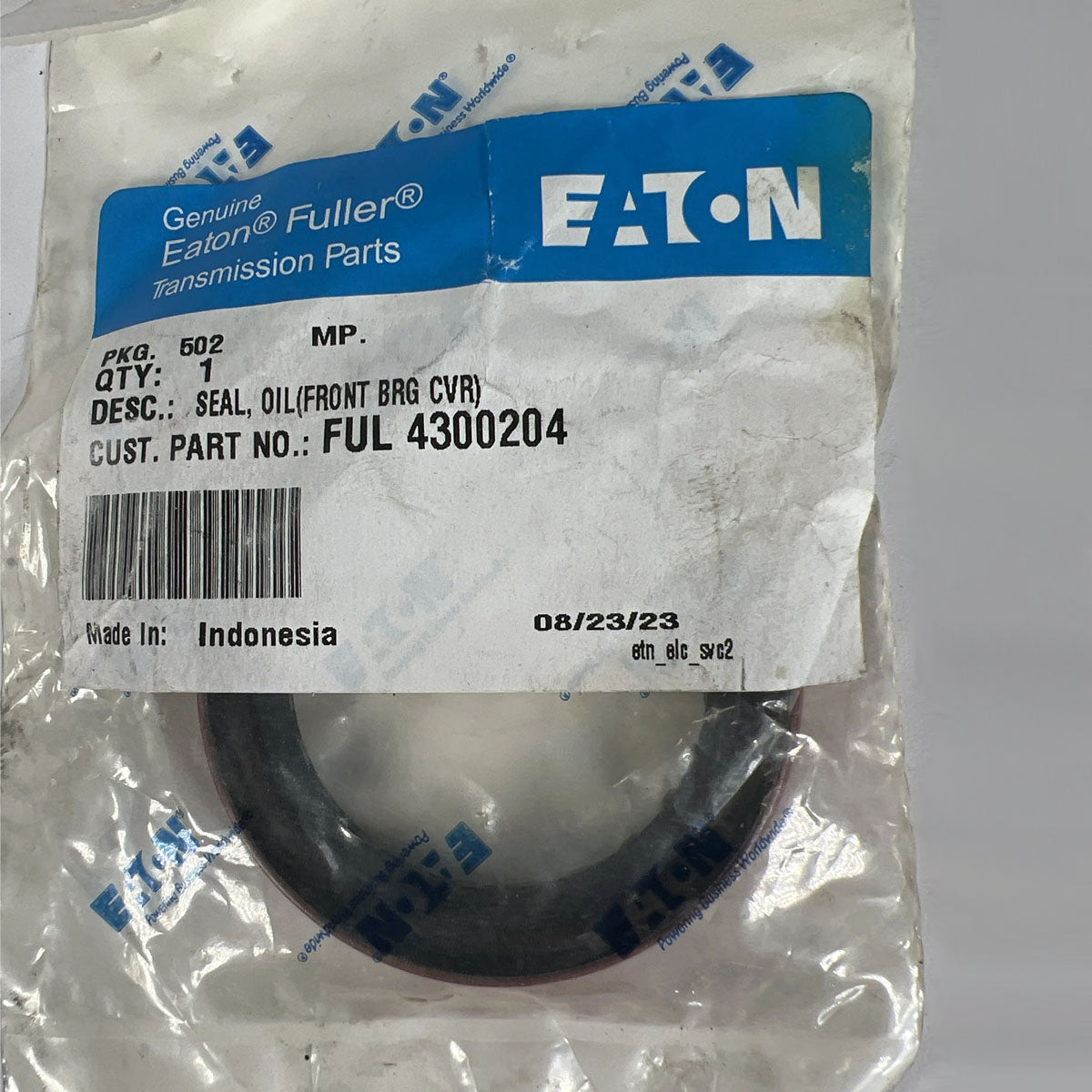 Eaton Fuller 4300204 front bearing cover oil seal