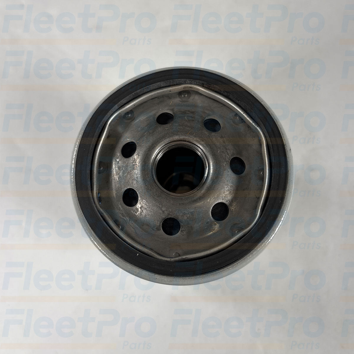 Precision end cap seal and center core alignment detail on Eaton Fuller 4304827 lube filter