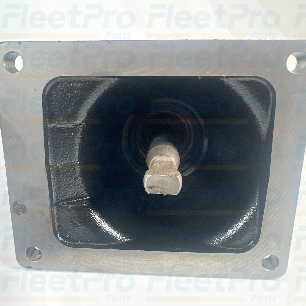 Bottom mounting base profile and bolt holes on Eaton Fuller S-2519 shift housing