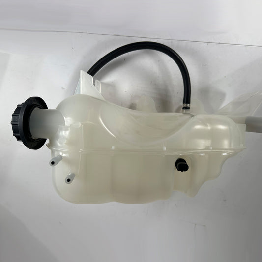 Fleetrite truck coolant reservoir FLTOT2602943 reliable cooling solution