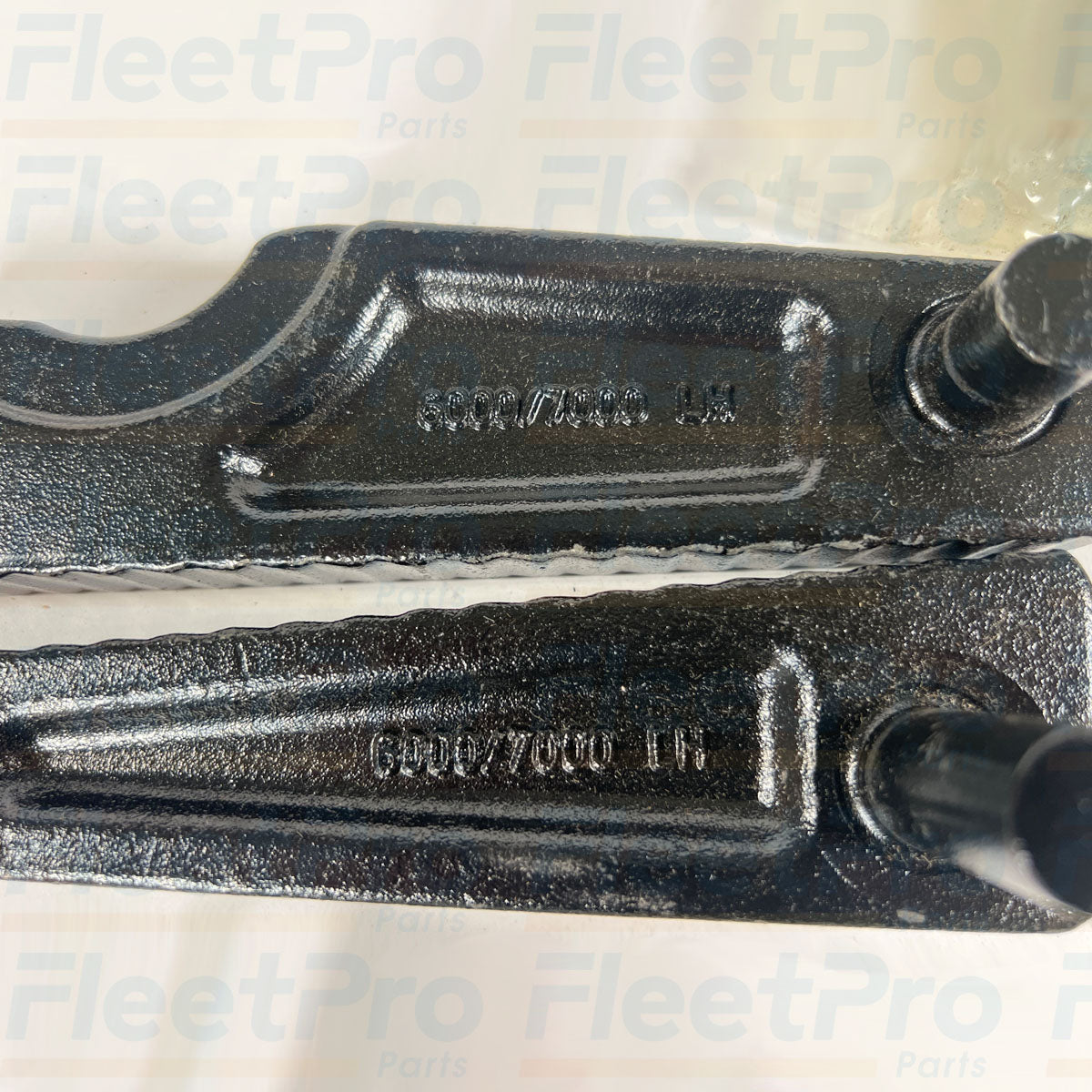 Heavy duty fifth wheel service kit