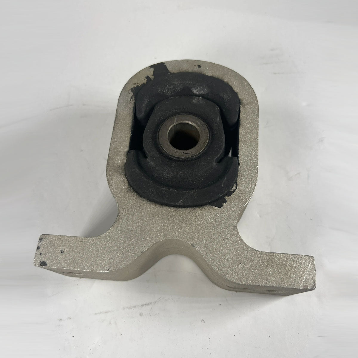 Hendrickson HDR58918-000 rear main spring mount