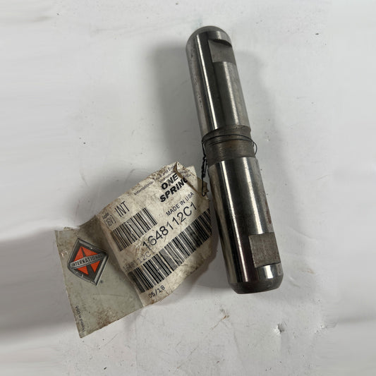 International 1648112C1 spring shackle pin