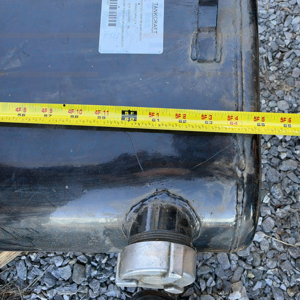 Threaded fuel sending unit and fuel line suction port connections on International 1682659C92