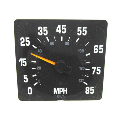 Front view of International 1690274C1 electronic speedometer head