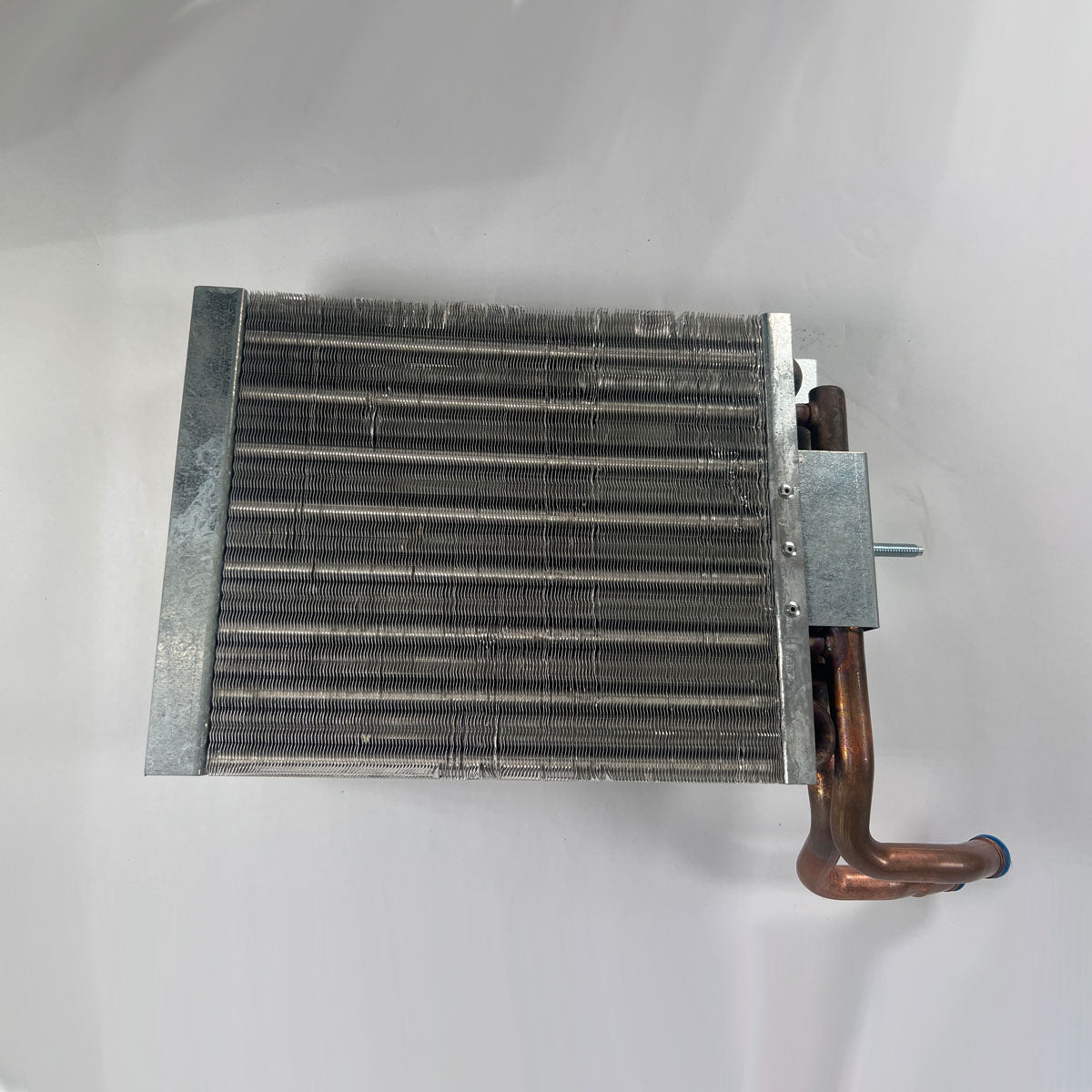 International 1696843C1 heater core