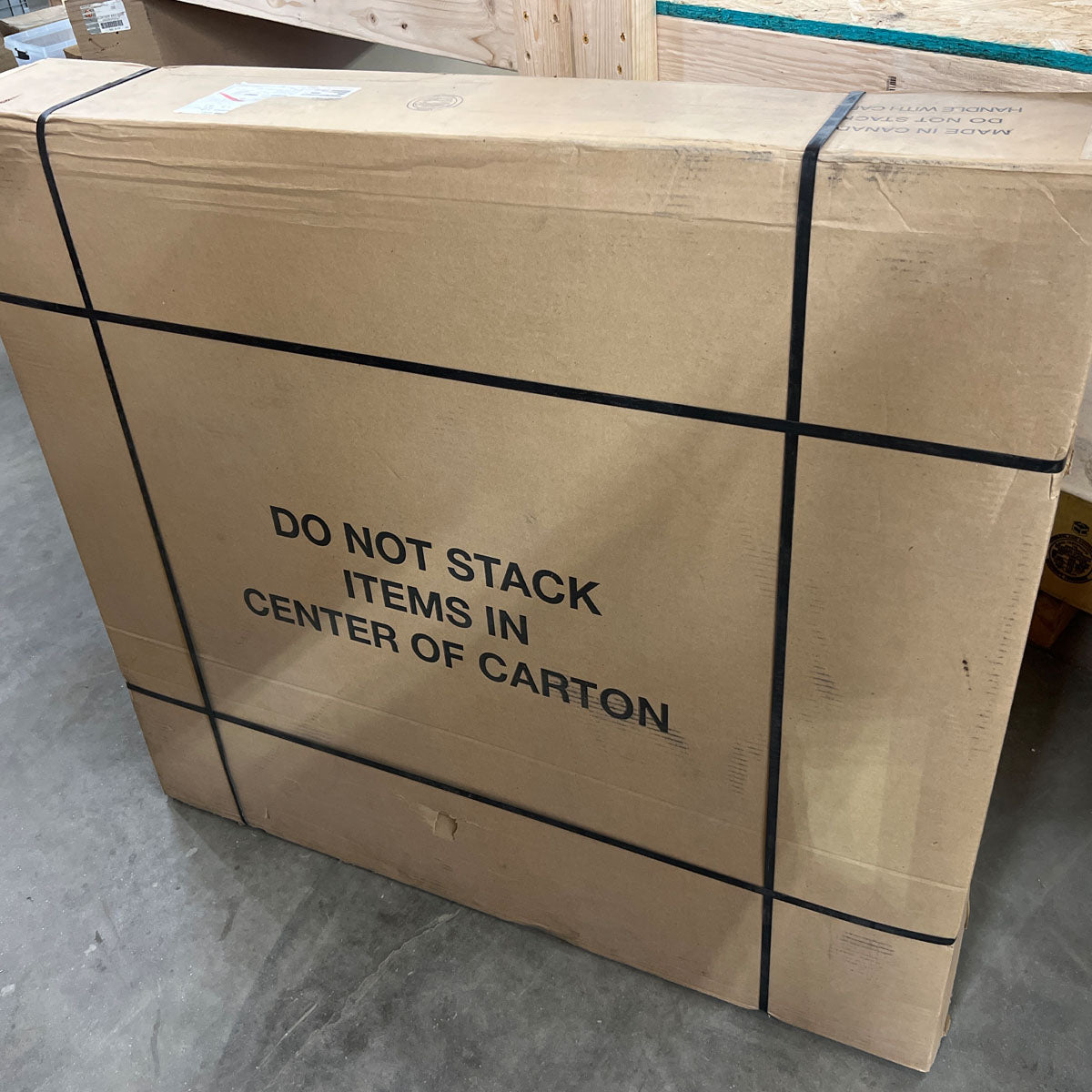 Protective wooden crate and box packaging with part label for International 1697145C91