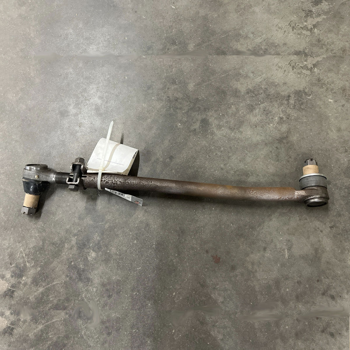 International 2023672C91 steering drag link