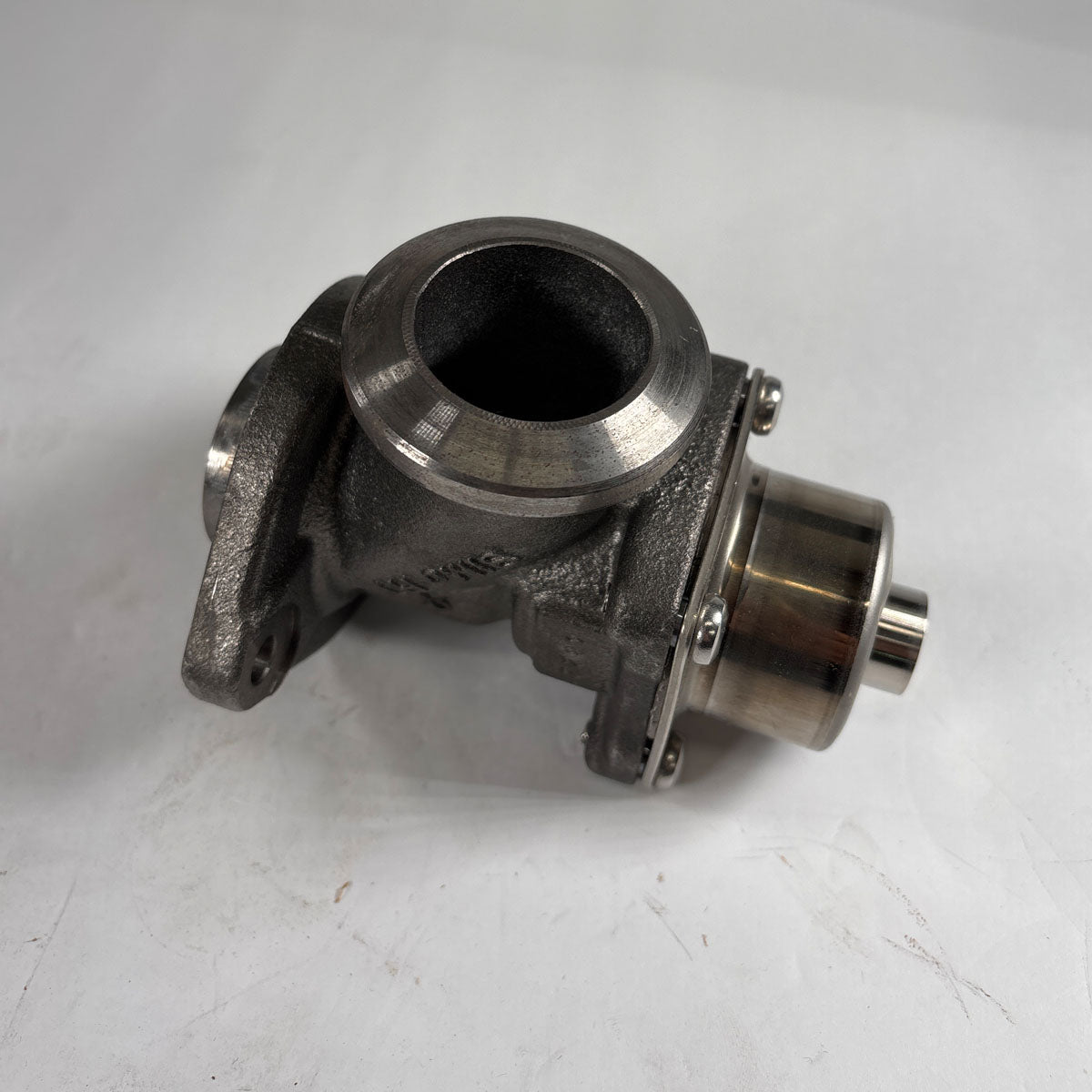 Genuine International 2523717C91 EGR valve kit full assembly view
