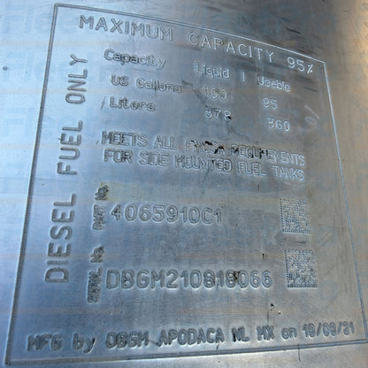 Shipping crate packaging and genuine Navistar International manufacturer part label for 4065910C1