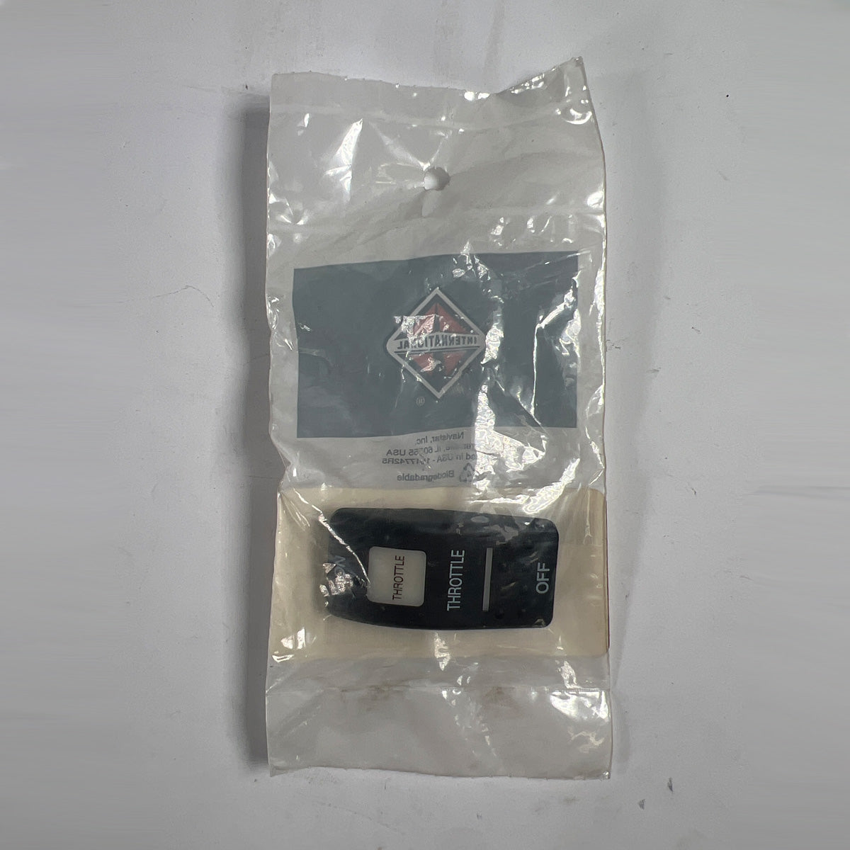 International 446553024 throttle actuator switch