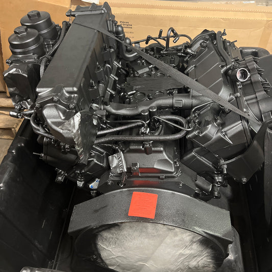International 5010797R91 reman long block engine