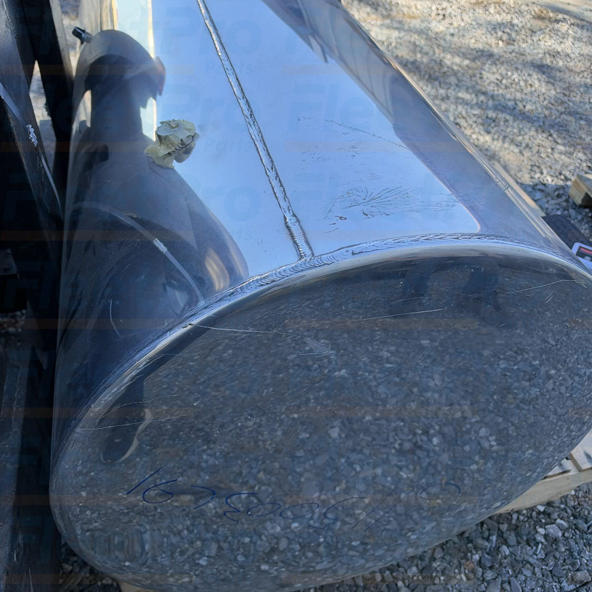 Heavy-duty replacement commercial truck 115 gallon aluminum fuel tank International part number 6115003C91