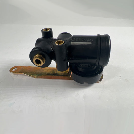 Genuine International air suspension valve 2505489C91