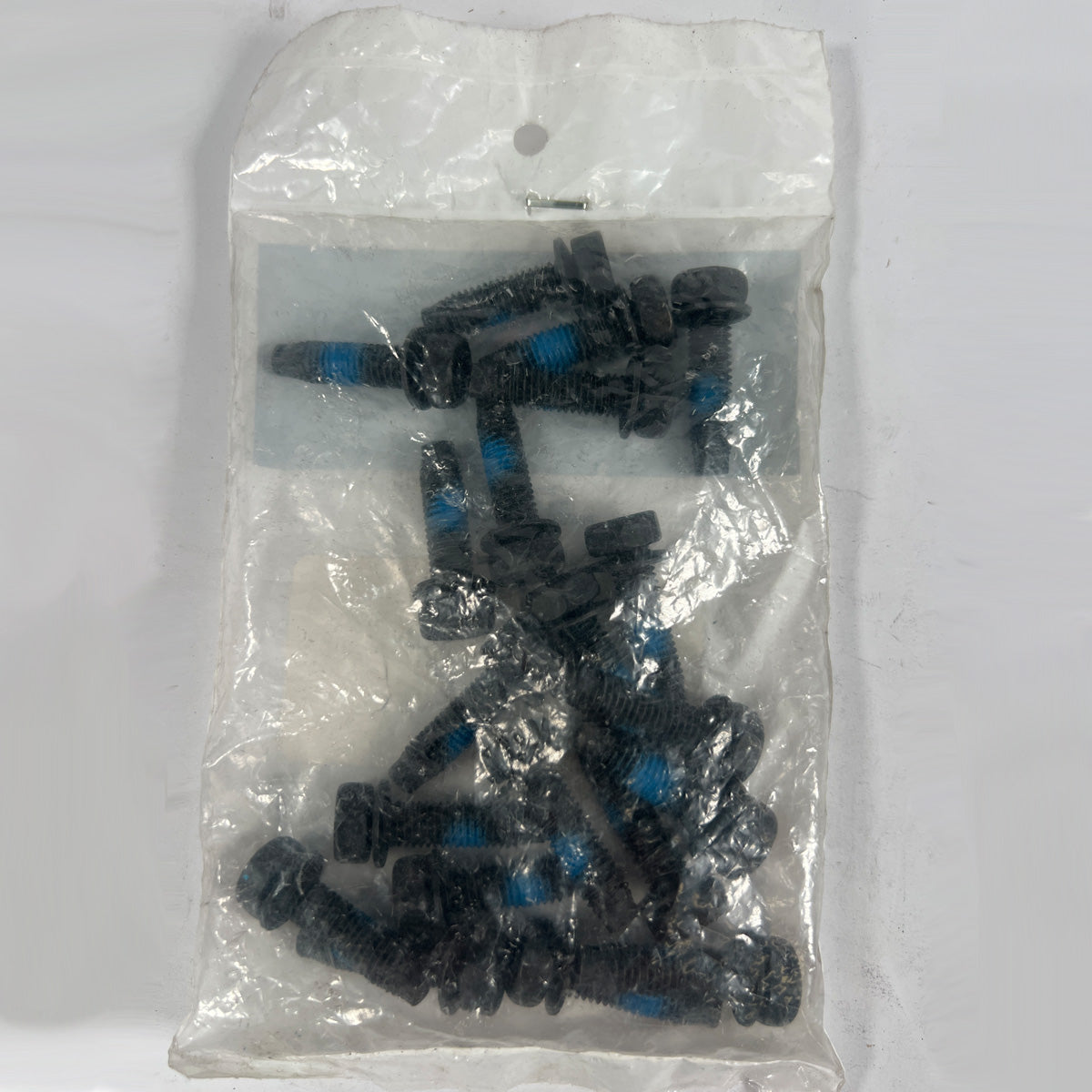 International engine bolt set
