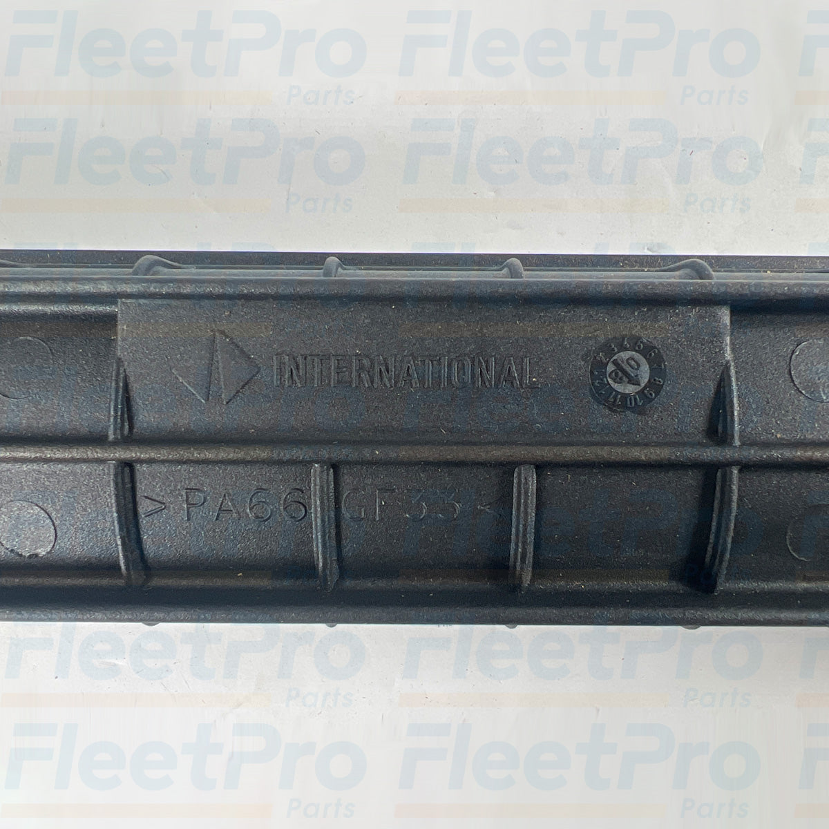 Heavy duty International radiator plastic 1693633C1 for commercial trucks
