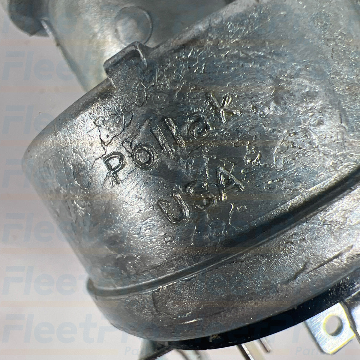International OEM key ignition switch 2038708C91
