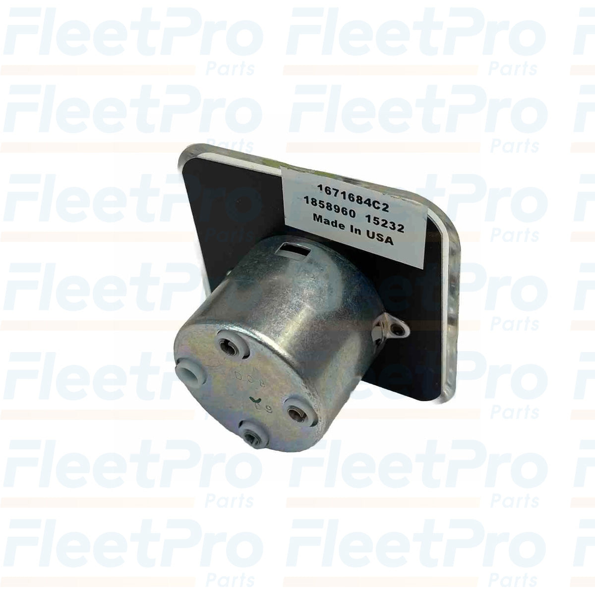 Voltmeter 1671684C2 installed in truck dashboard