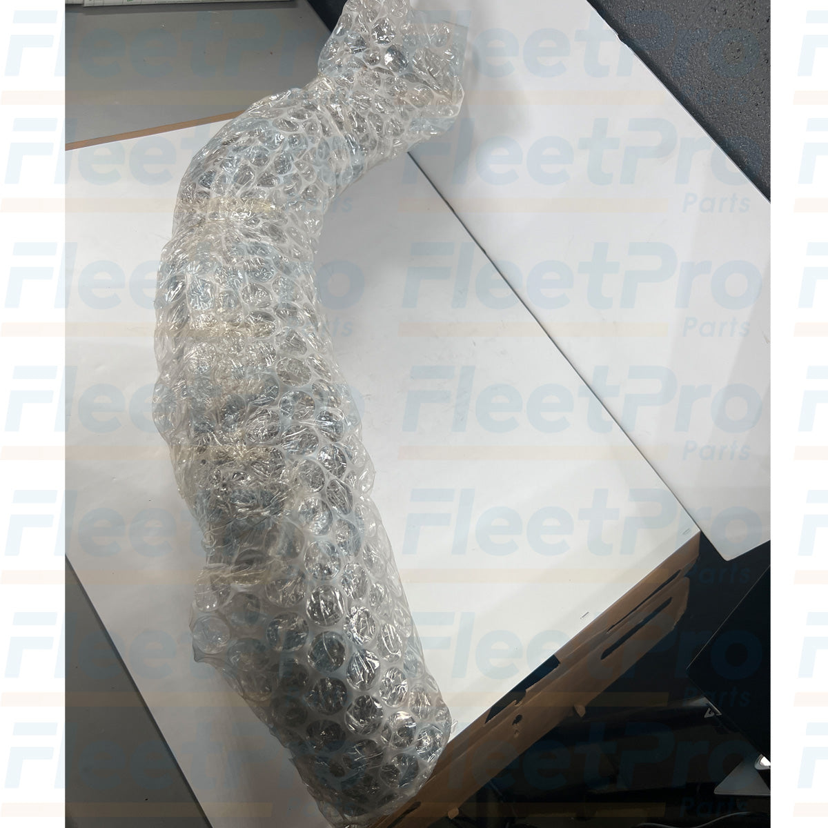 Genuine International turbocharger pipe assembly 4077079C91