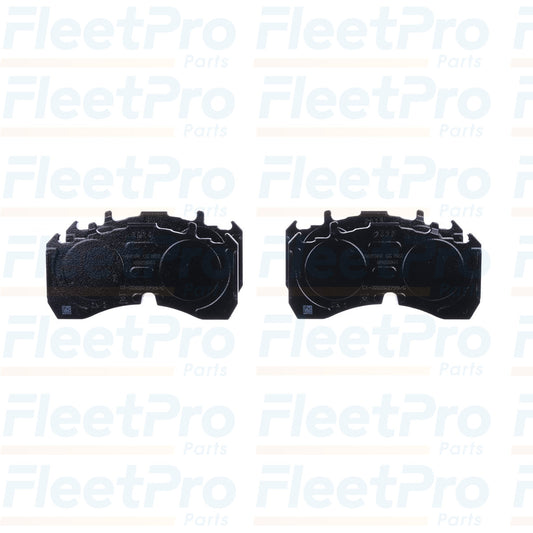 Front view of Meritor KIT2252L2CG brake pad kit