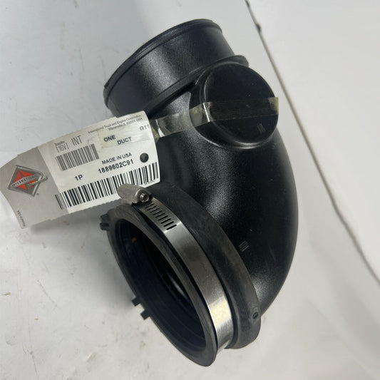 Navistar 1889602C91 turbo inlet duct
