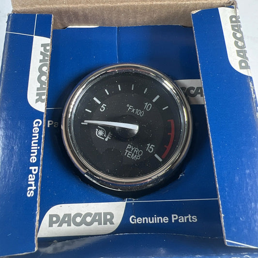 Paccar Q43-6066-112CK engine oil pressure gauge complete assembly front view