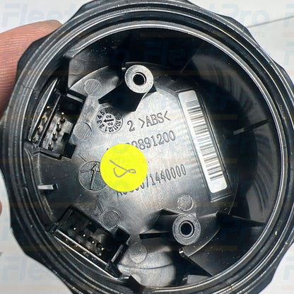Dial face and pressure range markings on Paccar Q43-6066-112CK gauge