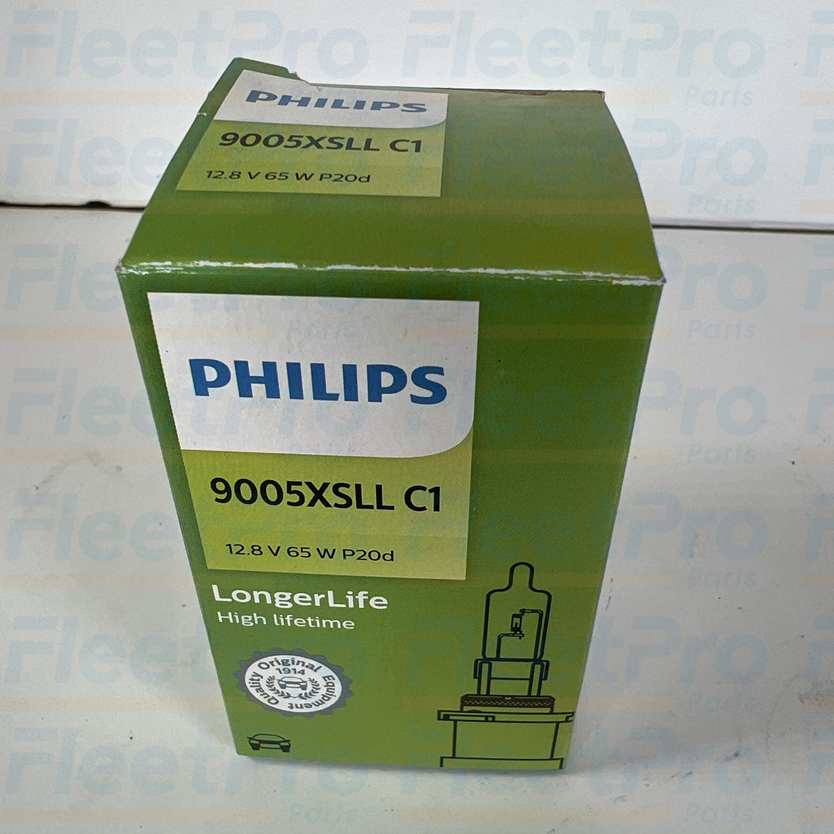 Front view of Philips 9005XSLL C1 bulb