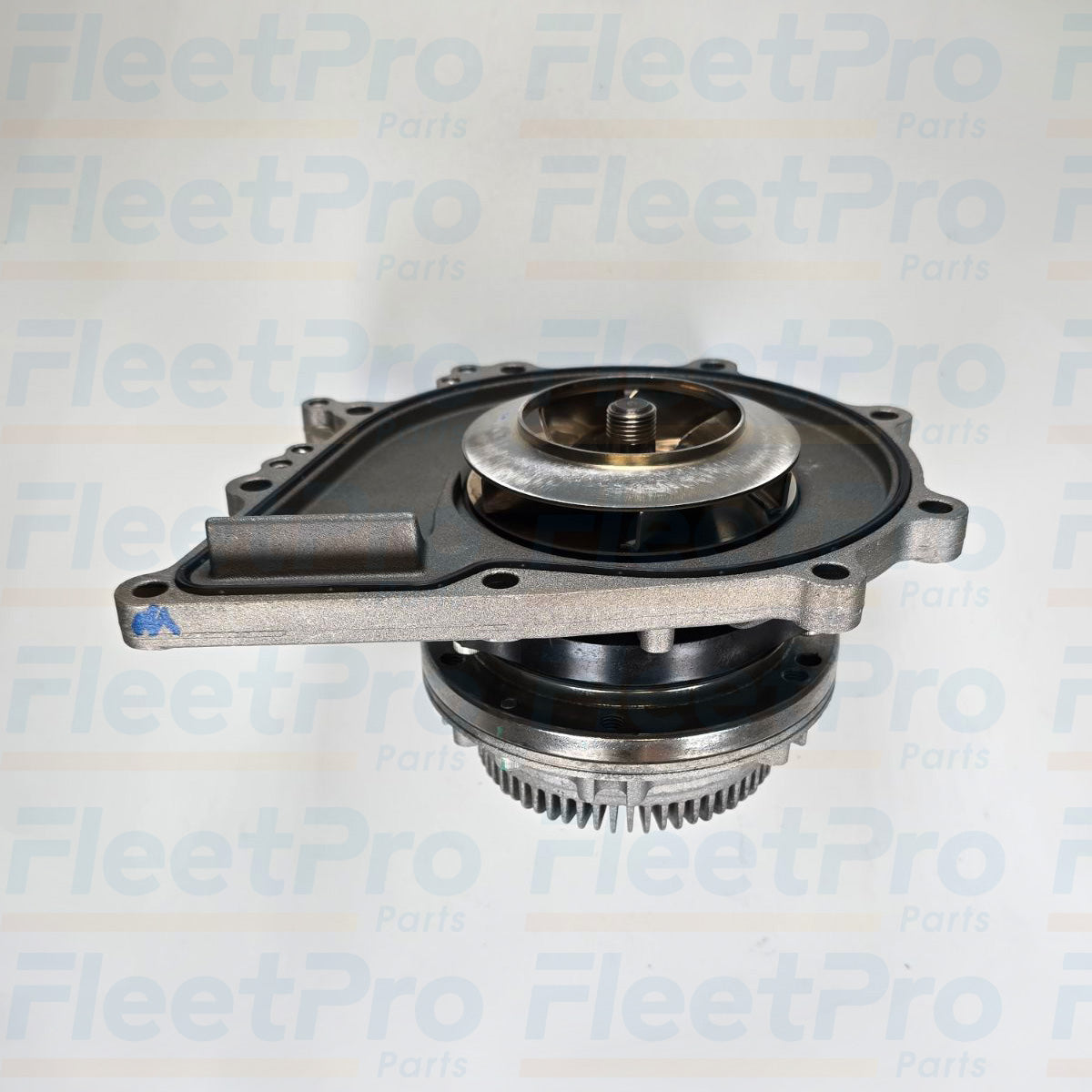 Side view RA4722002001 variable coolant pump for Detroit Diesel DD15