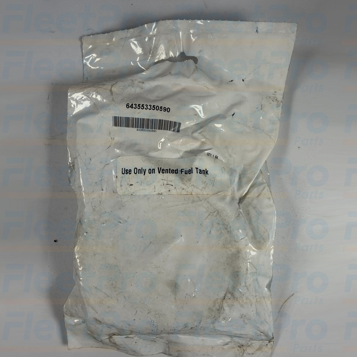 Close-up view of internal female threads and rubber sealing gasket on ROADFORCE RF908124393