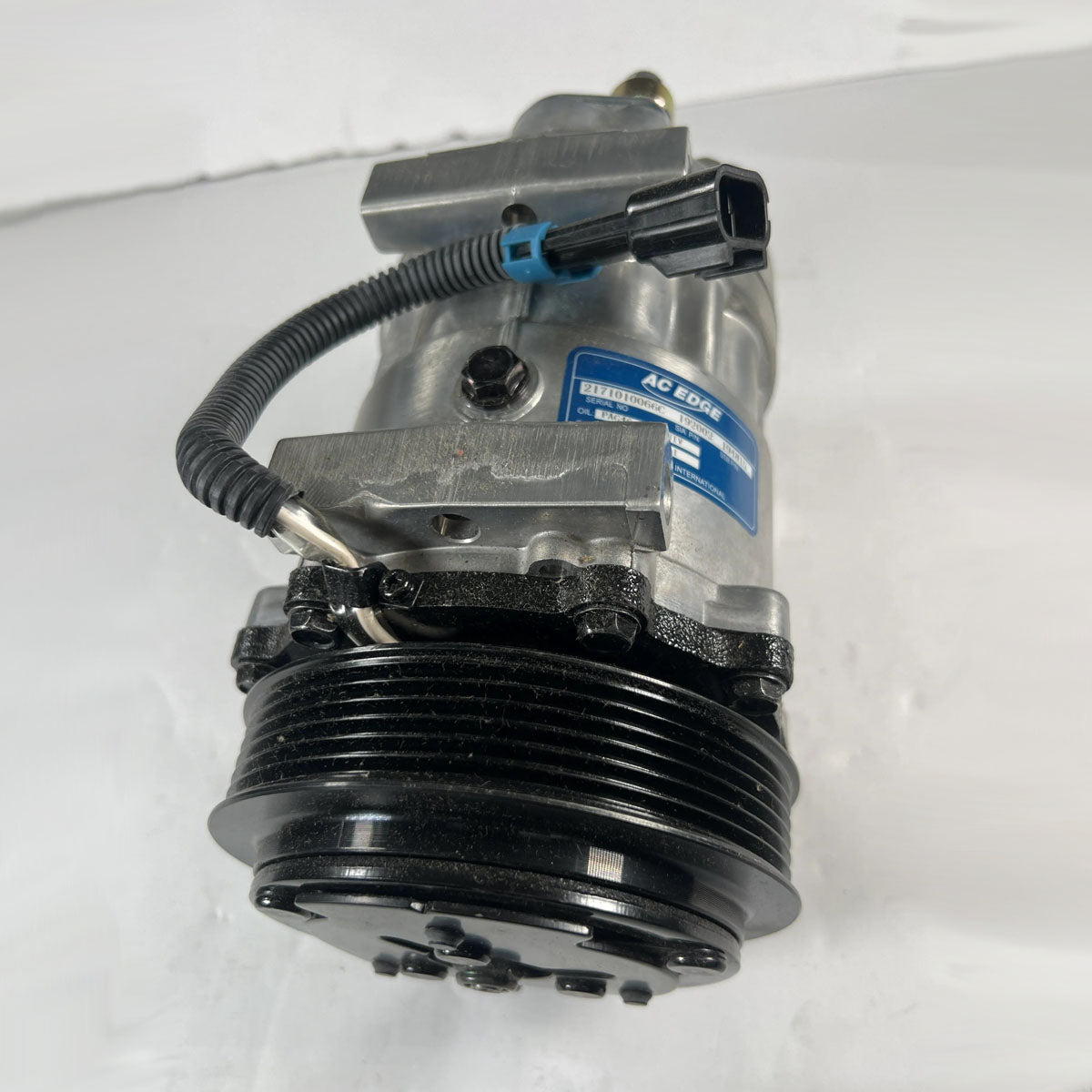 Sanden 194815 heavy duty A/C compressor