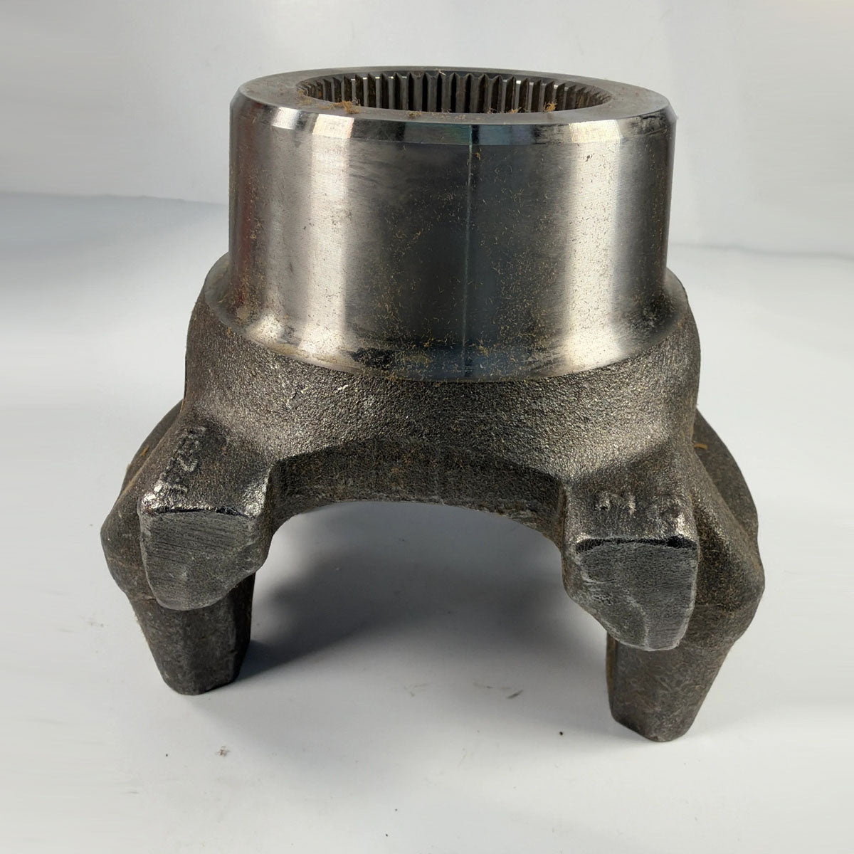 Genuine Spicer 250-4-271-1 SPL250 series heavy-duty commercial truck driveline end yoke full front view