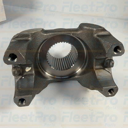 Close-up view of precision CNC-machined internal splines inside Spicer 3529626C1 end yoke