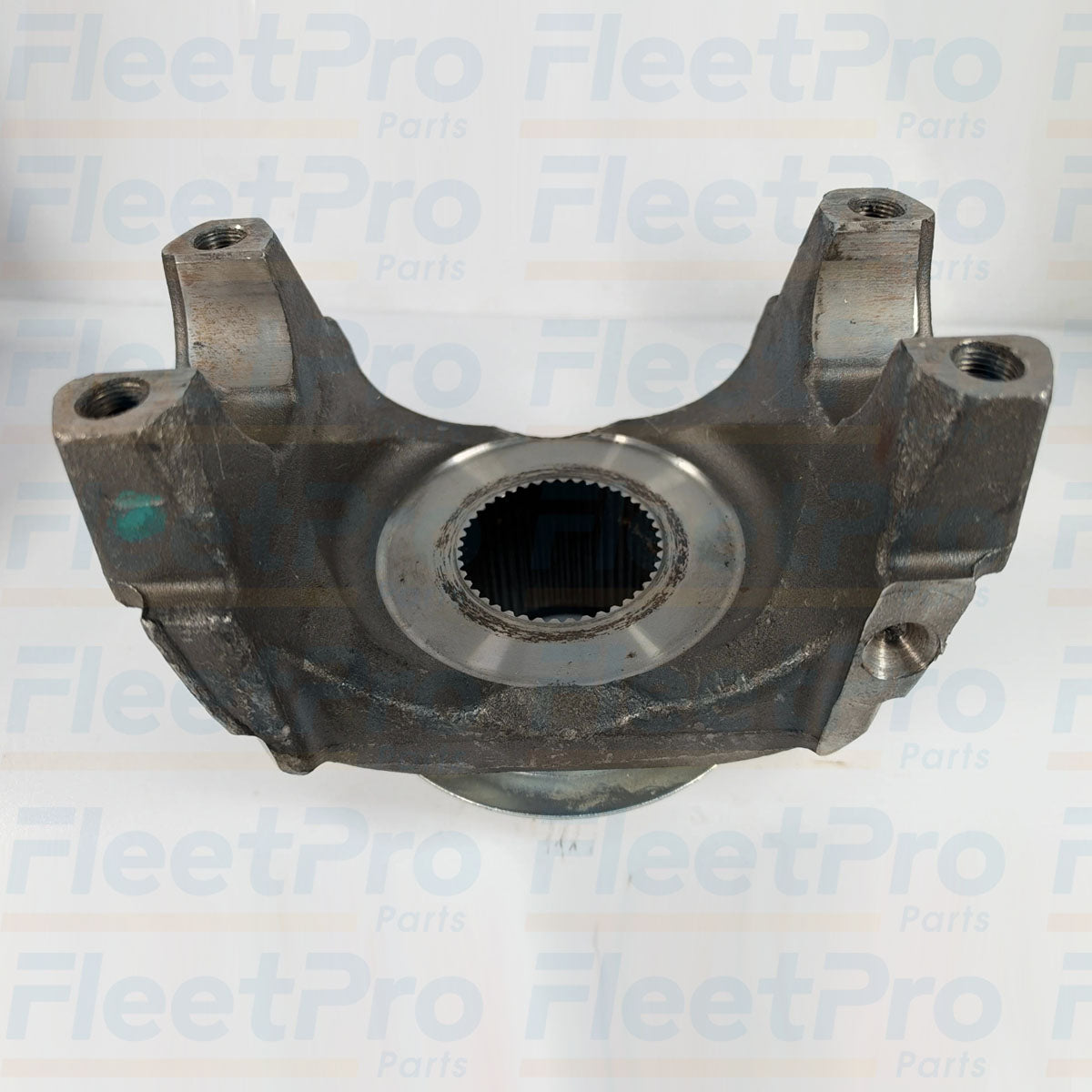 Close-up view of precision 44-spline internal hub bore on Spicer 6.3-4-5221-1X end yoke