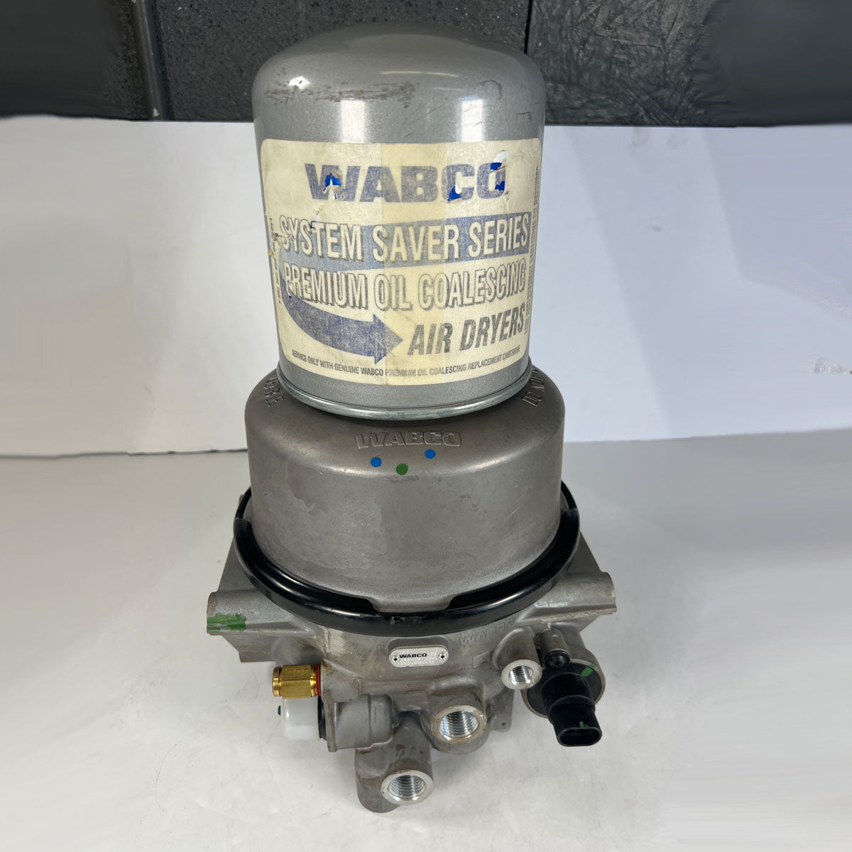 WABCO 4324803410 air dryer assembly