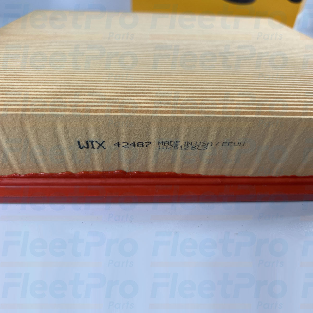Side profile view showing perimeter sealing gasket on Wix 42487 air filter